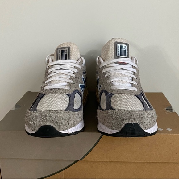 New Balance X Teddy Santis 990 v4 Made In USA Grey Suede - SZ 5.5 M- 7 W